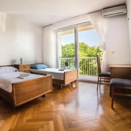 アパート Close To Everything Need *